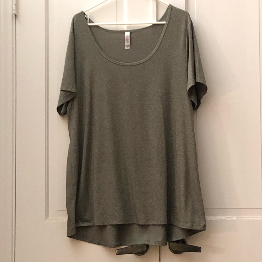 LuLaRoe top (heather green)